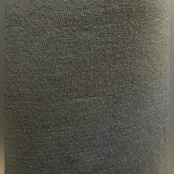 J.Crew Carolyn fitted crewneck sweater in merino wool in black - Picture 6 of 9